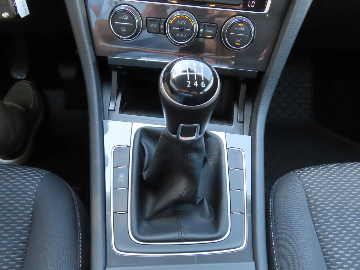 VW Golf, снимка 9 - Автомобили и джипове - 56420835