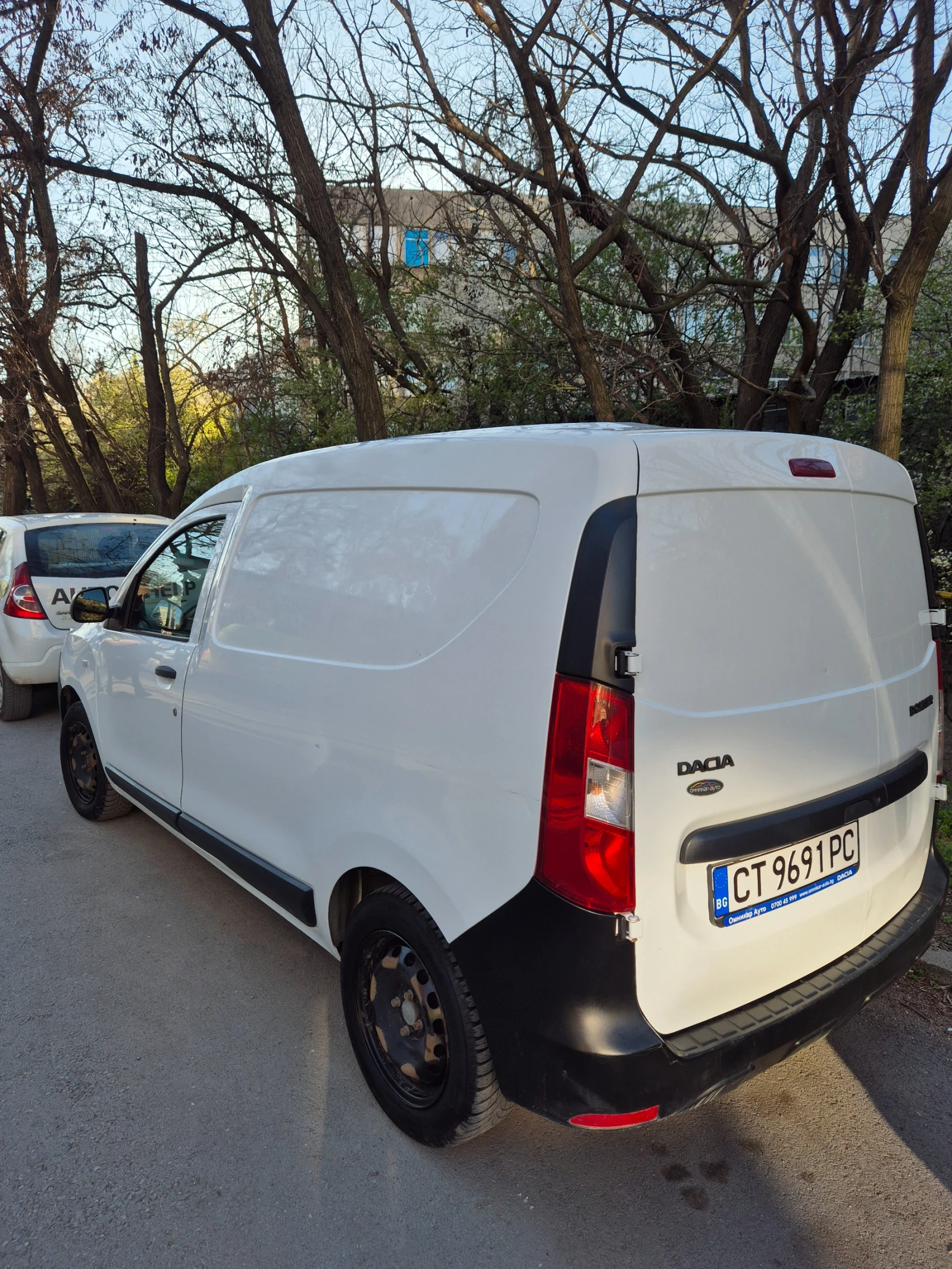 Dacia Dokker Ван, снимка 2 - Автомобили и джипове - 56002193