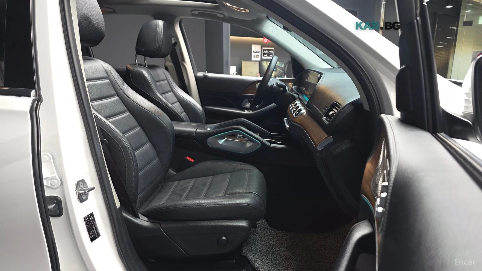 Mercedes-Benz GLE 450 4MATIC* КОЖА* ПОДГРЕВ* ОБДУХВ* BURMASTER* PANO* 36, снимка 11 - Автомобили и джипове - 56182579