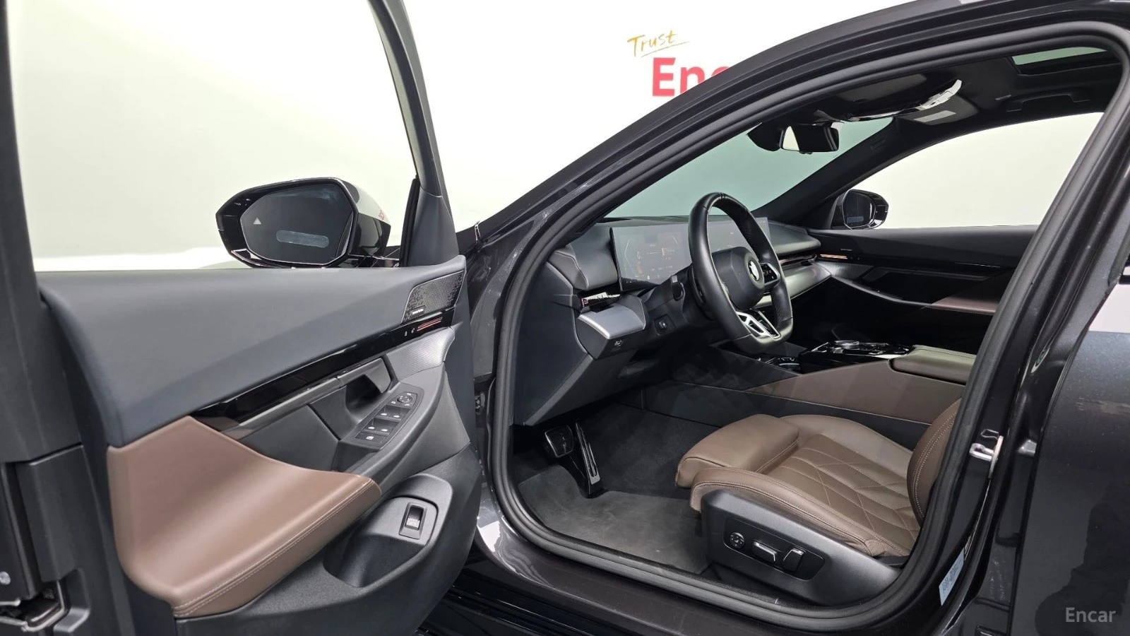 BMW 520 2023* M-SPORT* 360* LED* DIS* �����* HUD* ������ � | Mobile.bg � ����������� 9
