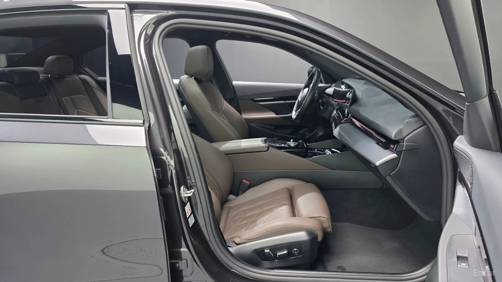 BMW 520 2023* M-SPORT* 360* LED* DIS* �����* HUD* ������ � | Mobile.bg � ����������� 16
