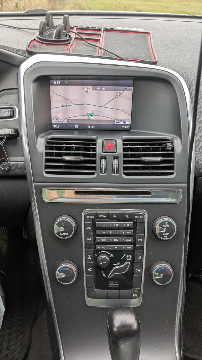 Volvo XC60, снимка 3 - Автомобили и джипове - 52120883