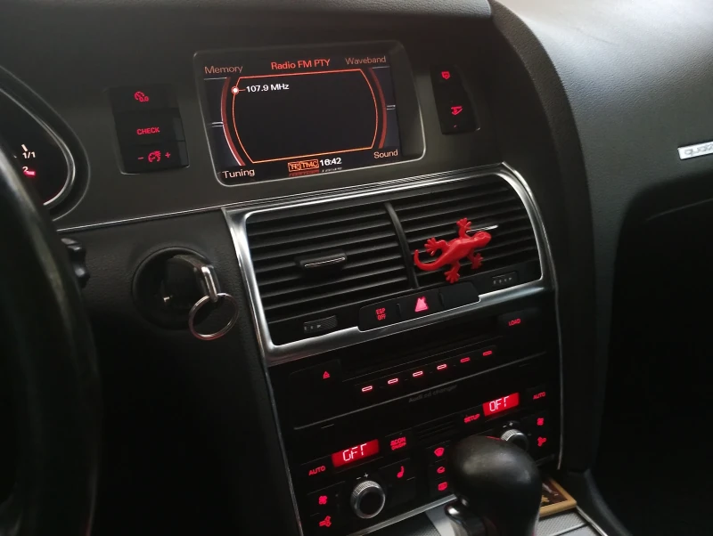 Audi Q7, снимка 13 - Автомобили и джипове - 52335068