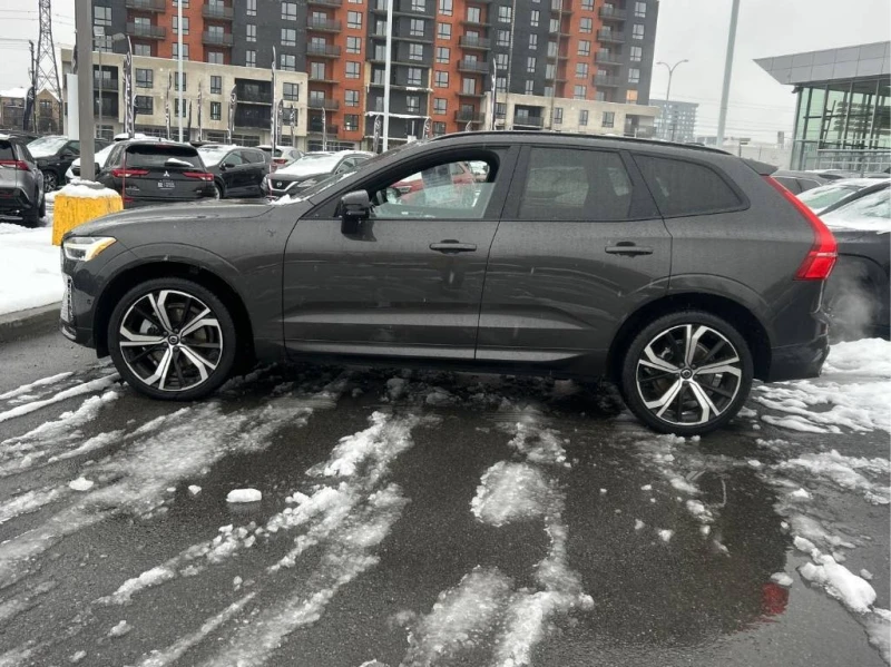 Volvo XC60 Ultimate Dark Theme  CARFAX, снимка 2 - Автомобили и джипове - 52552566