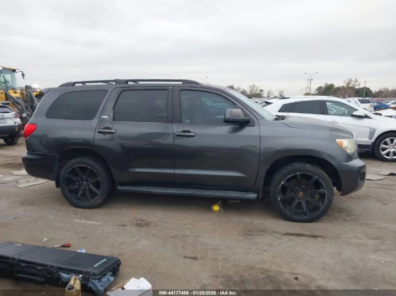 Toyota Sequoia 5.7l Sr5 5.7L V8, снимка 13 - Автомобили и джипове - 53324439