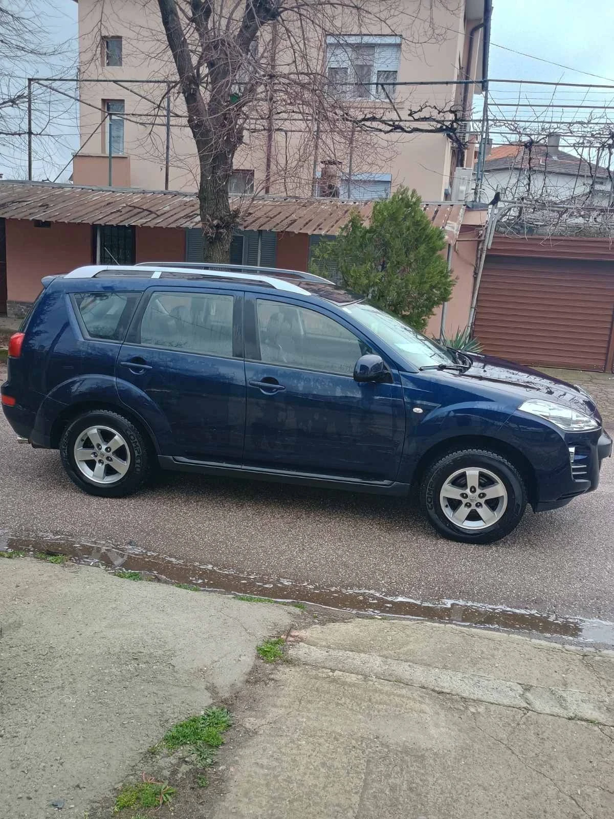 Peugeot 4007 2.2 hdi 7 места, снимка 3 - Автомобили и джипове - 53082713