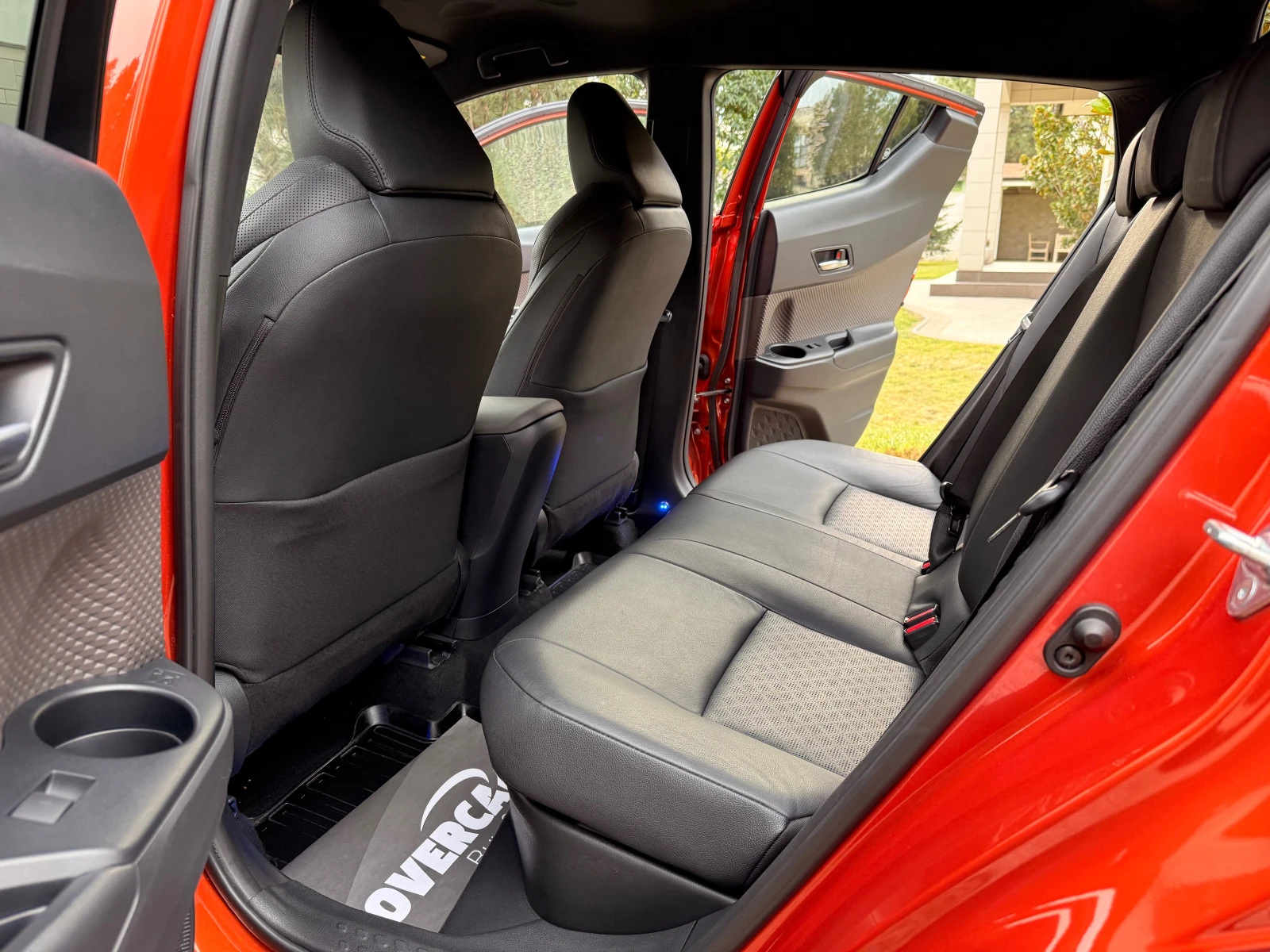 Toyota C-HR 2.0 HYBRID* 45000км* FULL - изображение 10