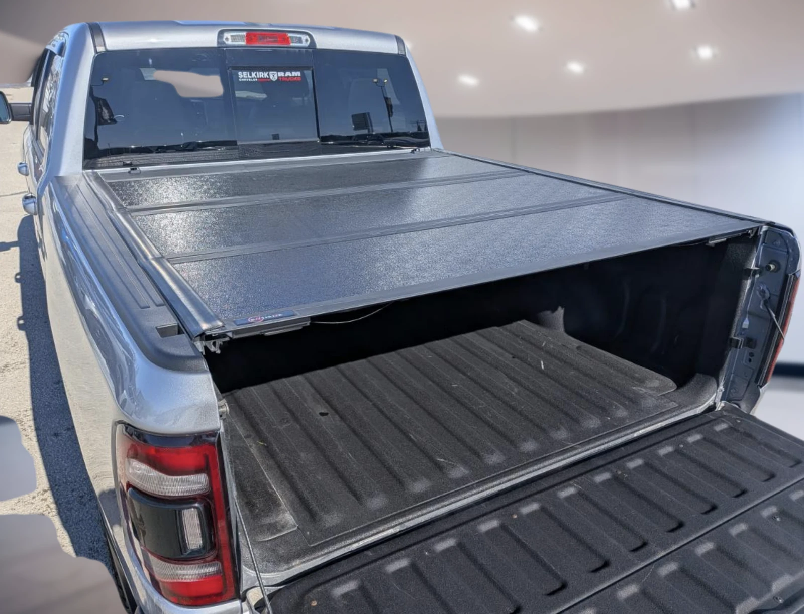 Dodge RAM 1500 Sport Night edition 5.7 HEMI, снимка 15 - Автомобили и джипове - 53989383