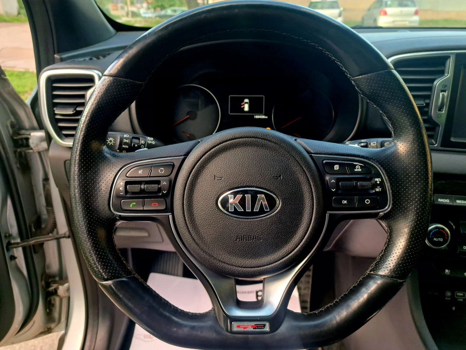 Kia Sportage 1.6 T-GDI, снимка 9 - Автомобили и джипове - 54543124