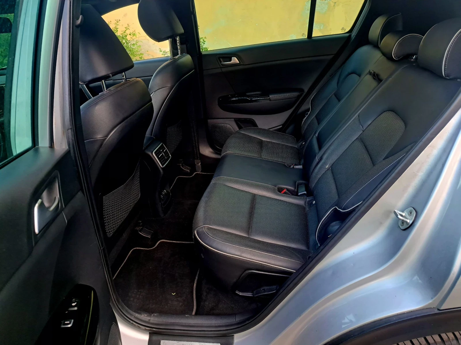 Kia Sportage 1.6 T-GDI, снимка 13 - Автомобили и джипове - 54543124