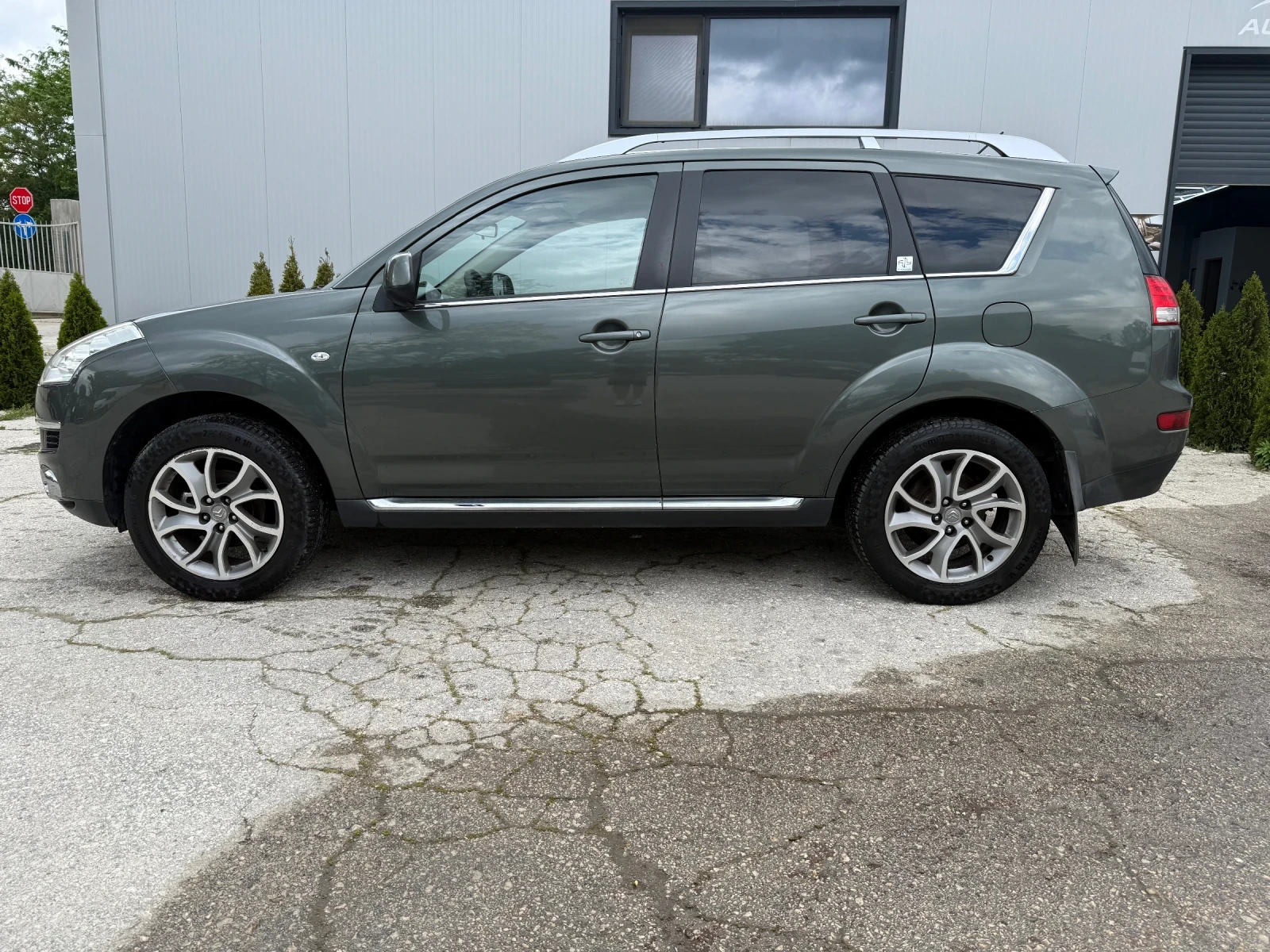 Citroen C-Crosser 2.2HDI Exclusive , снимка 7 - Автомобили и джипове - 54743403