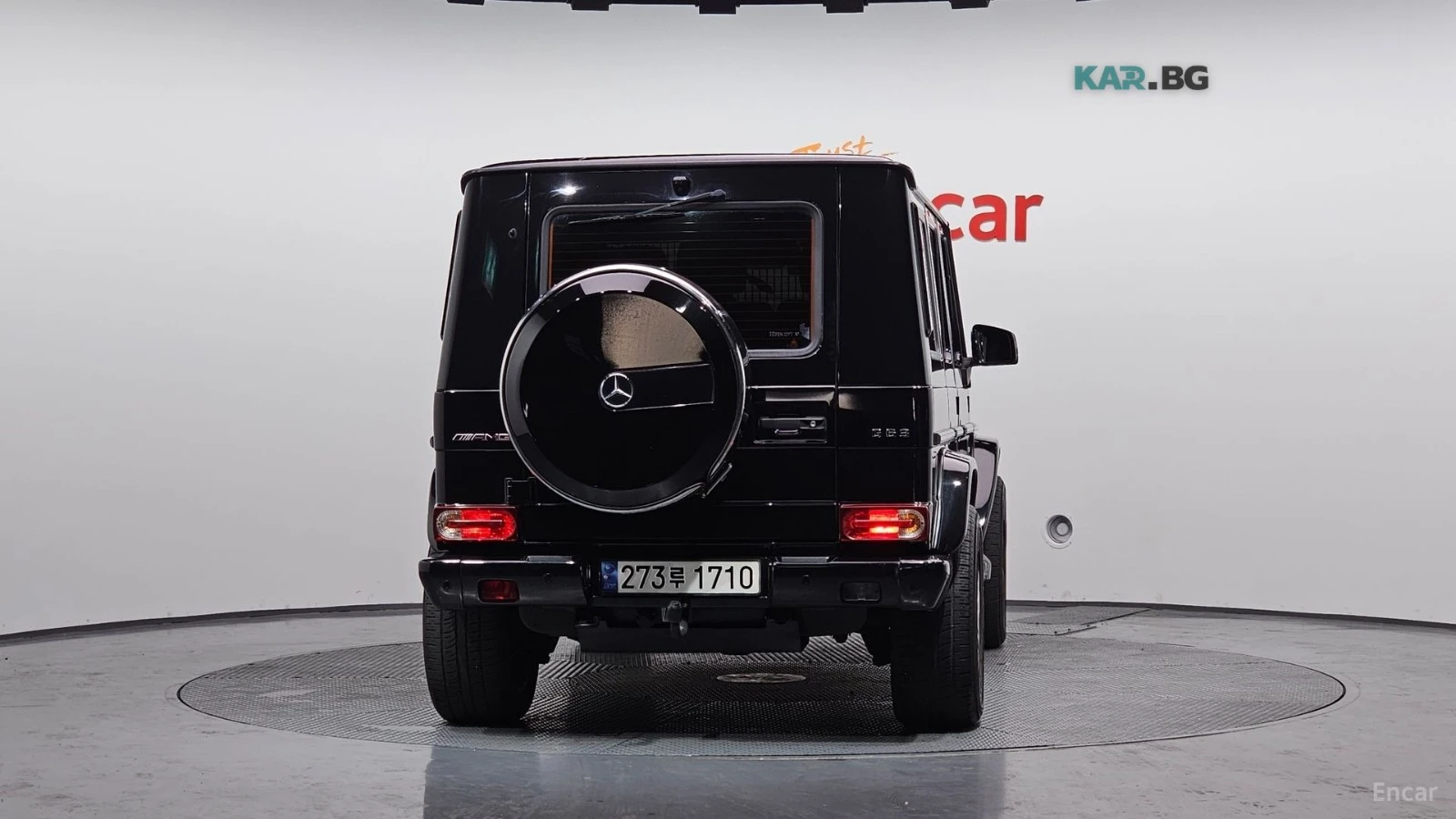 Mercedes-Benz G 63 AMG* МОНИТОРИ* КОЖА* ОБДУХВ* ПАНО, снимка 4 - Автомобили и джипове - 55415189