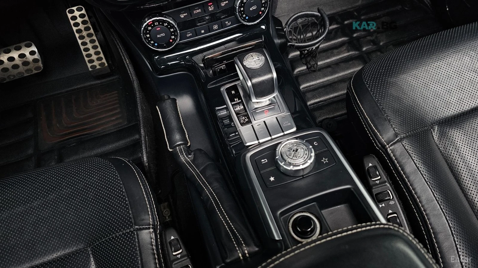 Mercedes-Benz G 63 AMG* МОНИТОРИ* КОЖА* ОБДУХВ* ПАНО, снимка 9 - Автомобили и джипове - 55415189