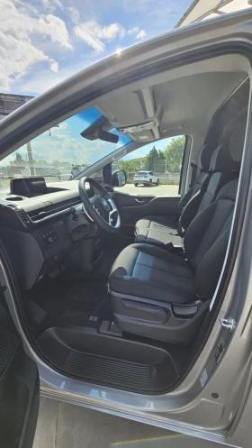 Hyundai Staria 3 Seats Exclusive TWIN SWING 1.6 GDI HEV 6AT/2, снимка 9