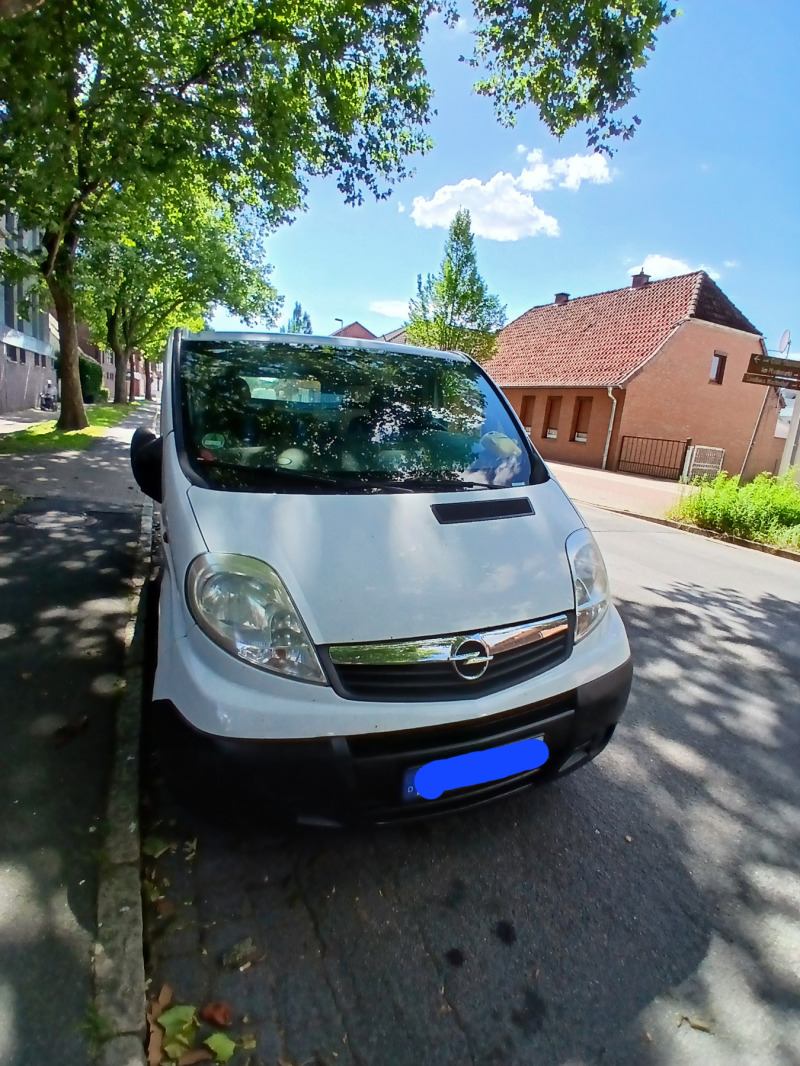 Opel Vivaro, снимка 1 - Бусове и автобуси - 46600927