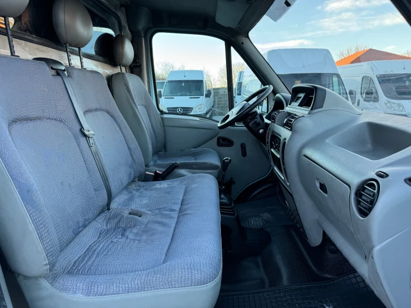 Renault Master 2.2DCI, снимка 9 - Бусове и автобуси - 48451856