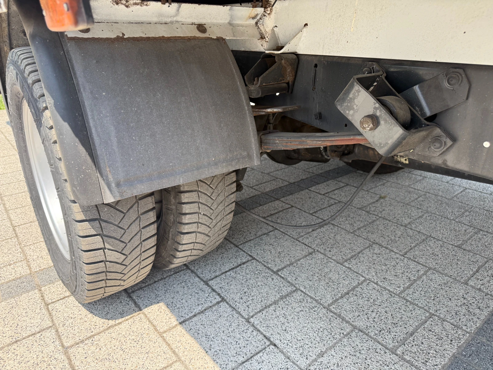 Iveco Daily 35C18 3.0HPI до 3.5т. 6.10м. Климатроник , снимка 9 - Бусове и автобуси - 55542386