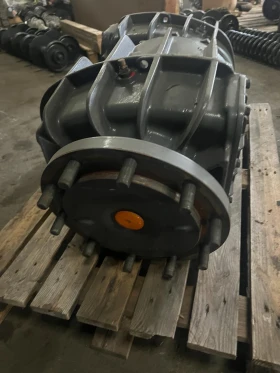 Комбайн Claas Резервни части, снимка 7