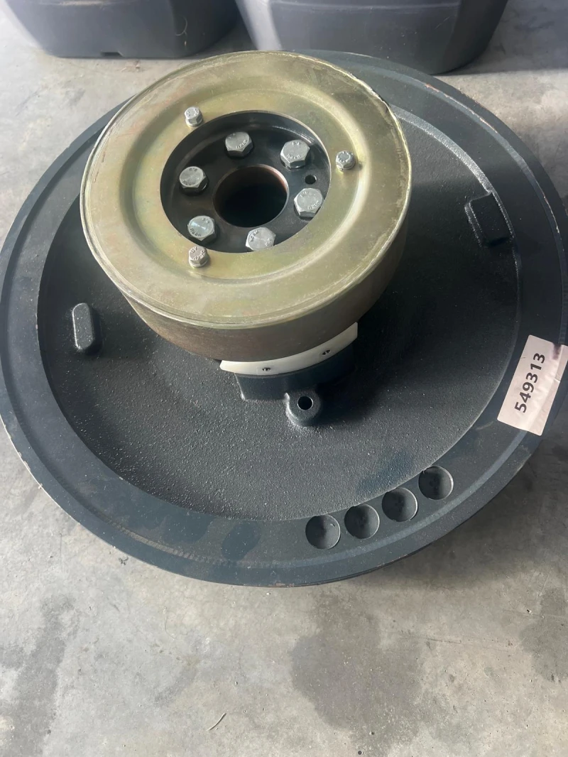 Комбайн Claas Резервни части, снимка 2 - Селскостопанска техника - 52453182