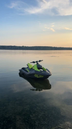 Джет Bombardier Sea Doo Spark Trixx , снимка 7