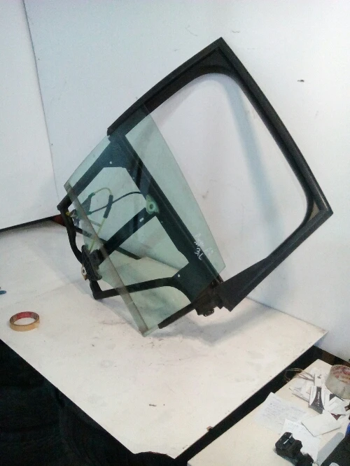 машинка ръчна задно  ляво стъкло ауди а2,стъклоповдигач