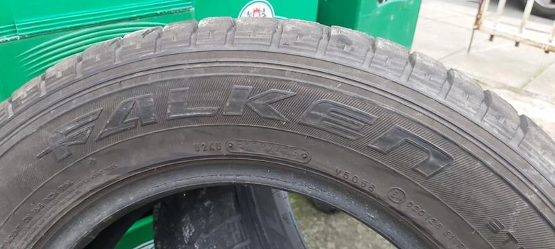 Гуми Зимни 235/60R16, снимка 4 - Гуми и джанти - 30949936