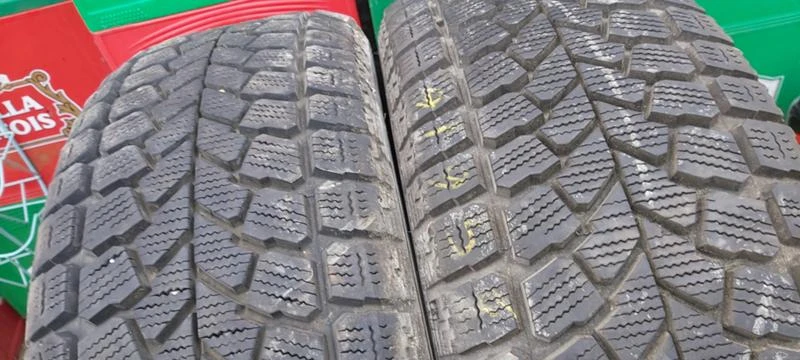 Гуми Зимни 235/60R16, снимка 2 - Гуми и джанти - 30949936