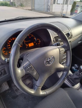 Обява за продажба на Toyota Avensis 2.0 126 ~7 800 лв. - изображение 9