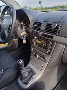 Обява за продажба на Toyota Avensis 2.0 126 ~7 800 лв. - изображение 8