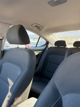 Hyundai Elantra  | Mobile.bg    9