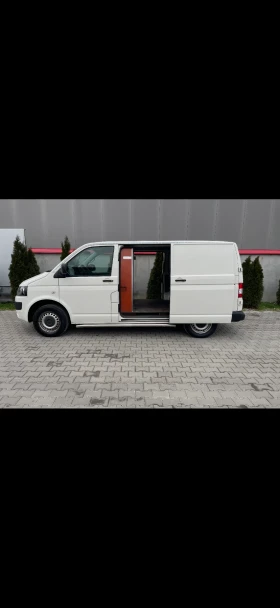 VW Multivan 1.9tdi - 8999 € / 17600.51 лв. - 52713879 11