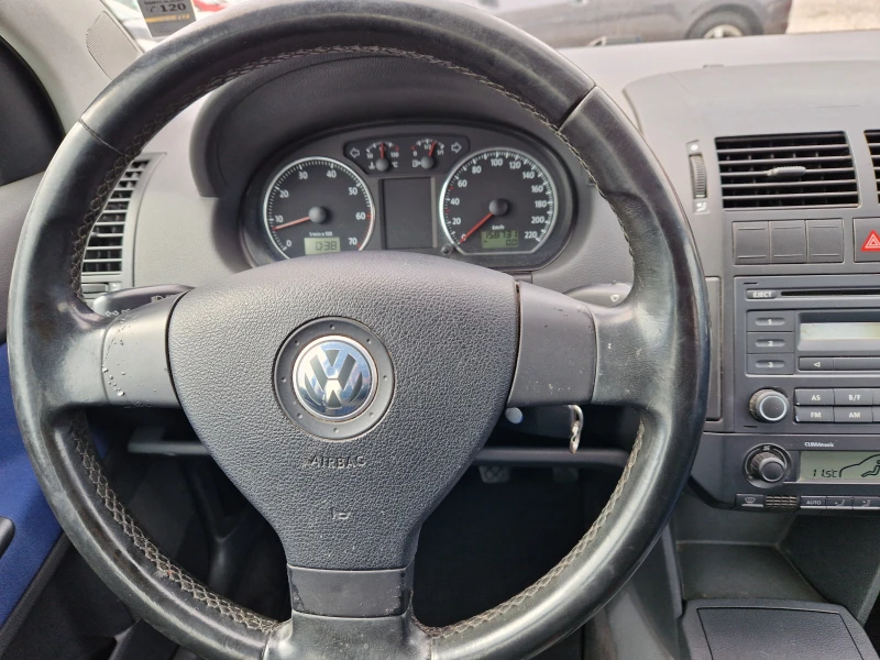 VW Polo 1.4i klima , снимка 14 - Автомобили и джипове - 44871939