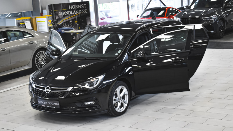 Opel Astra Sports Tourer 1.4 Turbo Innovation, снимка 1 - Автомобили и джипове - 46190926