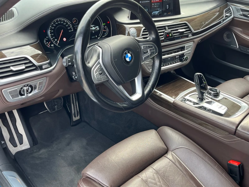 BMW 750 xDrive Sedan, снимка 5 - Автомобили и джипове - 47969659