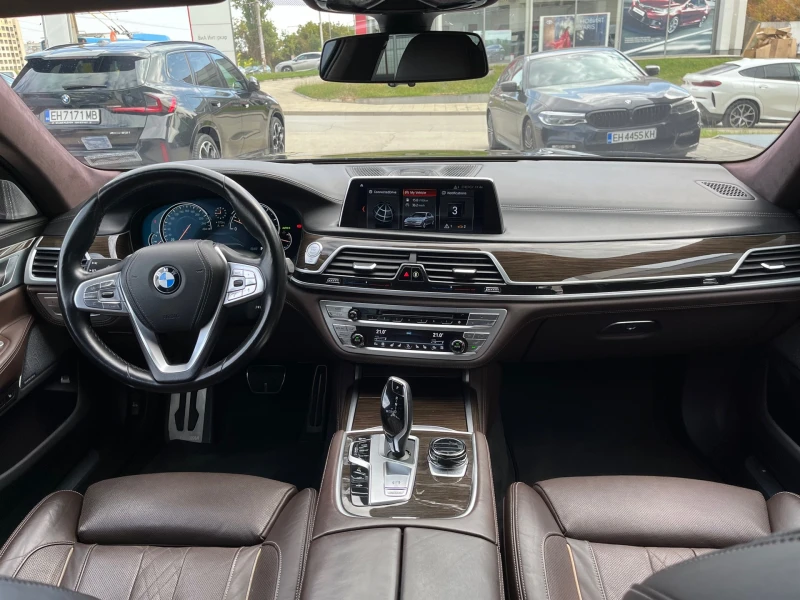 BMW 750 xDrive Sedan, снимка 6 - Автомобили и джипове - 47969659