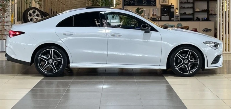 Mercedes-Benz CLA 200 AMG-Line WideScreen Pano Burmeste, снимка 3 - Автомобили и джипове - 48618960