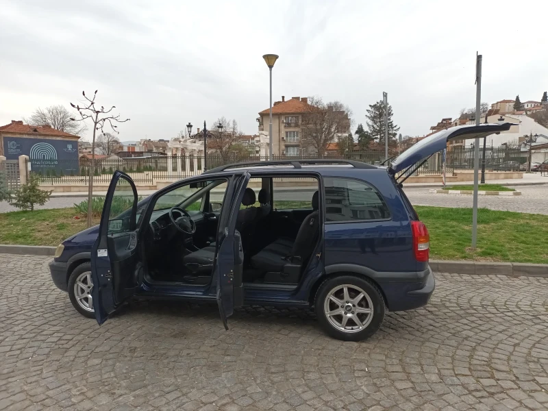 Opel Zafira 1.8 газ бензин , снимка 10 - Автомобили и джипове - 49512963