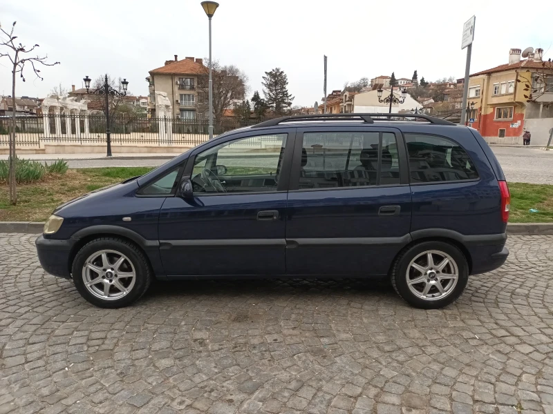 Opel Zafira 1.8 газ бензин , снимка 4 - Автомобили и джипове - 49512963