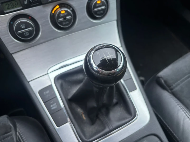 VW Passat като нова фул, снимка 8 - Автомобили и джипове - 51397701