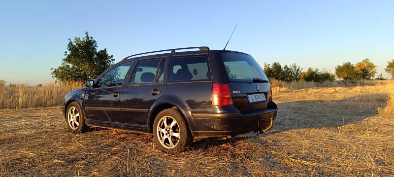 VW Golf, снимка 3 - Автомобили и джипове - 52876835
