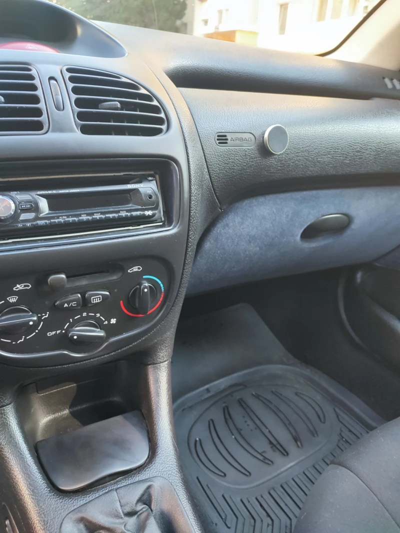 Peugeot 206 1.4 бензин, снимка 15 - Автомобили и джипове - 52409128