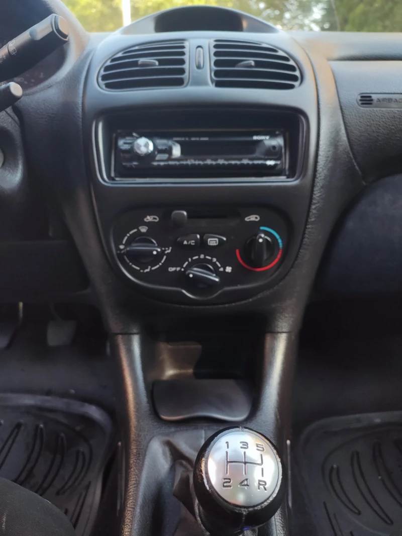Peugeot 206 1.4 бензин, снимка 6 - Автомобили и джипове - 52409128
