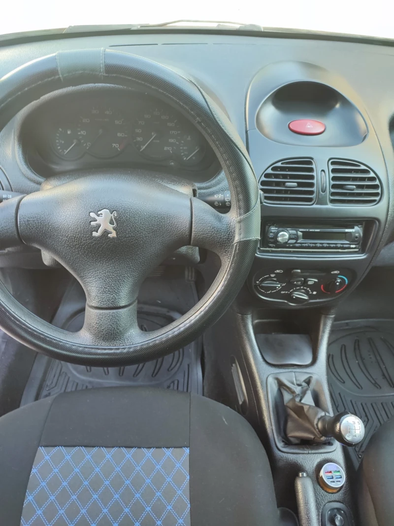 Peugeot 206 1.4 бензин, снимка 12 - Автомобили и джипове - 52409128