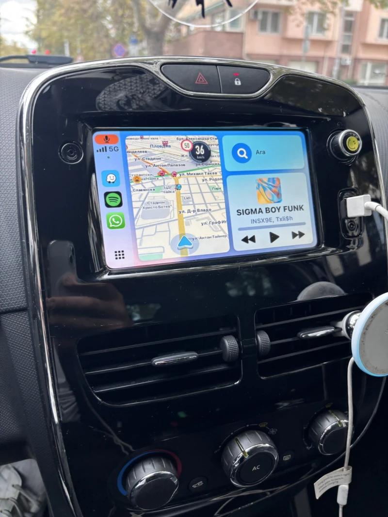 Renault Clio, снимка 7 - Автомобили и джипове - 52026945