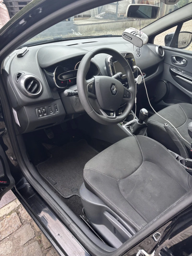 Renault Clio, снимка 5 - Автомобили и джипове - 52026945