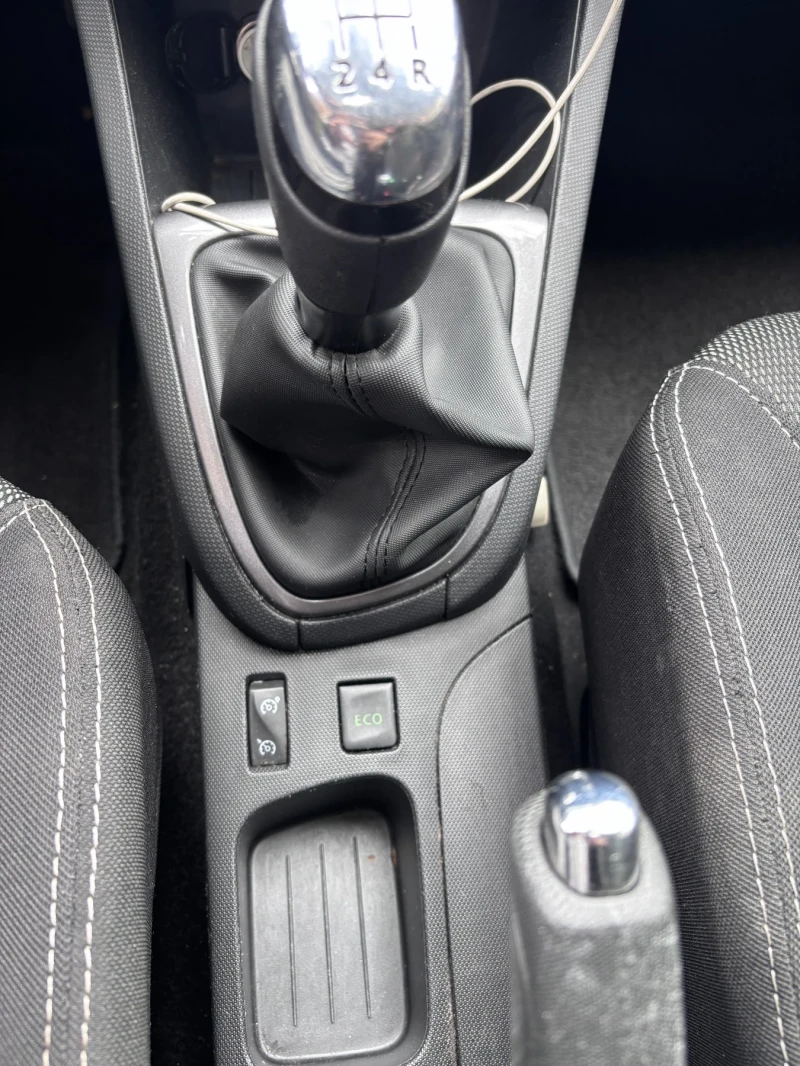 Renault Clio, снимка 11 - Автомобили и джипове - 52026945