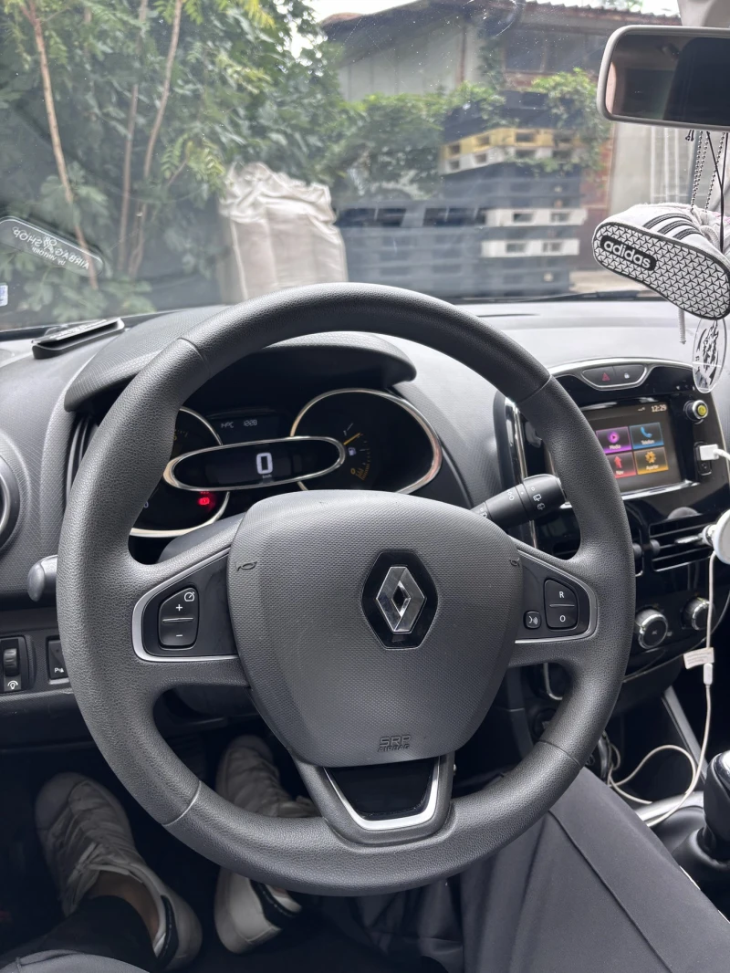 Renault Clio, снимка 6 - Автомобили и джипове - 52026945
