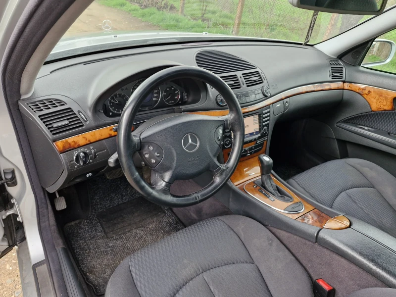 Mercedes-Benz E 270 Е270 CDI, снимка 13 - Автомобили и джипове - 52867059