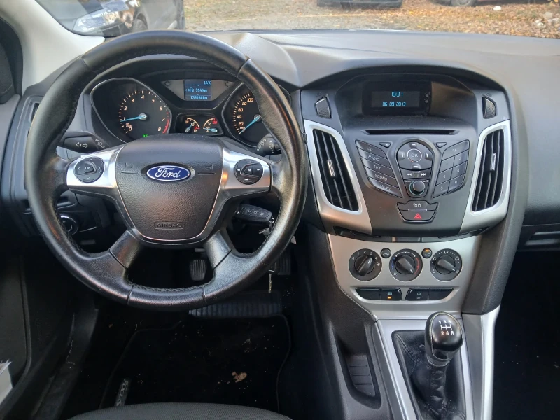 Ford Focus 1.0 Eco boost, снимка 7 - Автомобили и джипове - 52227304