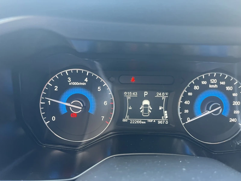 DONGFENG 580 Glory, снимка 5 - Автомобили и джипове - 52597988